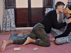 Anaal, Grote lul, Pijpbeurt, Vingeren, Zoenen, Likken, Masturbatie, Feest