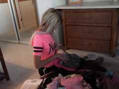 Enthousiasteling, Badpak, Vriendin, Zoenen, Orgasme, Klein, Geschoren, Tieten likken