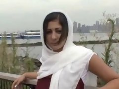 Arabe, Holandés, Latina, Al aire libre