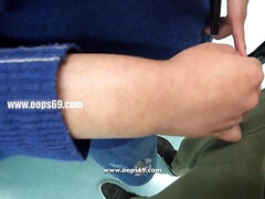 Bus, Schwanz, Befummelt, Handjob, Indisch, Japanische massage, Öffentlich, Zug