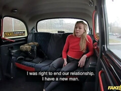 Lécher le cul, Sucer une bite, Voiture, Latex, Seins naturels, Petite femme, Lécher le sphincter, Suçant