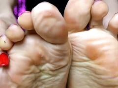 Sweat Small Feet Goddess Worship Sweet Lucifer Italiana Mistress Red Toenail Polish Femdom