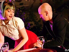 Gros cul, Grosse bite, En levrette, Poilue, Seins naturels, Chatte, Adolescente, Nénés