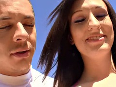 Большой член, Бикини, Минет, Брюнетки, В машине, Секс без цензуры, На природе