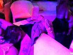 Blonde, Homme nu et filles habillées, Noir ébène, Doigter, Hd, Lesbienne, Mère que j'aimerais baiser, Tatouage