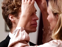 Big-eyed MILF impassioned sex story