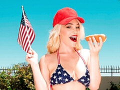 Grote kont, Badpak, Blond, Pijpbeurt, Hondjeshouding, Handbeurt, Moeder die ik wil neuken, Natuurlijke tieten