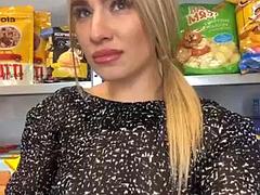 Enthousiasteling, Blond, Fetisj, Masturbatie, Alleen, Tieten likken, Speelgoed