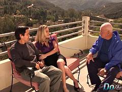 Анальный секс, Большие сиськи, Блондинки, Рогоносцы, Семяизвержение, Секс без цензуры, Мачеха, Жена