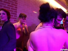 Любители, Анальный секс, Большие сиськи, Блондинки, Минет, Кончили внутрь, Семяизвержение, Лесбиянка