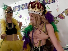 69 negenenzestig, Enthousiasteling, Pijpbeurt, Hondjeshouding, Slaapzaal, Sperma in gezicht, Groep, Slikken