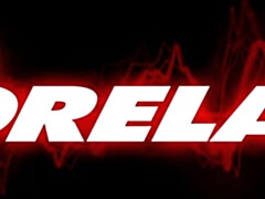 Enthousiasteling, Grote kont, Grote mammen, Bruinharig, Rondborstig, Masturbatie, Natuurlijke tieten, Tatoeage