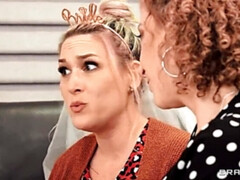 Gros seins, Bottes, Face assise, Fétiche, Doigter, Branlette thaïlandaise, Interracial, Fessée