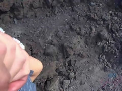 Пляж, Блондинки, Подружка, На публике, Юбки, Тату, Дразнящие, Сиськи