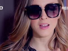 Брюнетки, Поцелуи, Лесбиянка, Лизание, Мастурбация, Милф, Киски, Чулки