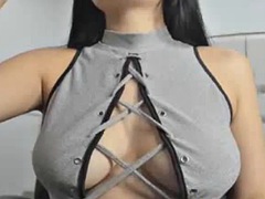 Curvy nerd babe fingers her pussy