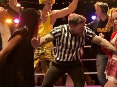 Hondjeshouding, 1 man 2 vrouwen, Vingeren, Handbeurt, Masturbatie, Tiener, Trio, Tieten likken