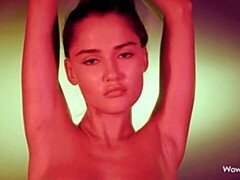 Enthousiasteling, Grote kont, Bruinharig, Masturbatie, Geschoren, Mager, Strippen, Tiener