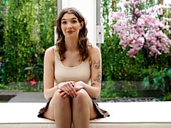 Grote kont, Grote lul, Bruinharig, Interraciaal, Natuurlijke tieten, Kort haar, Tiener, Tieten likken