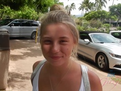 Пляж, Бикини, Пальцем, Мастурбация, Голышом, На природе, От первого лица, На публике