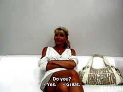 Blond, Tsjechisch, Hd, Rijpe lesbienne, Tieten likken