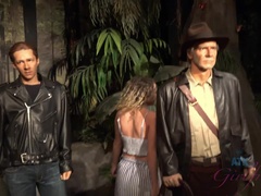 Rubia, Penetracion con dedos, Despelote, Al aire libre, Pequeña, Pov, Público, Tetas