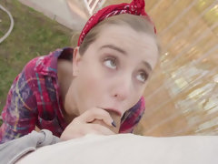 Sucer une bite, Queue, Faciale, Hard, Naturelle, Seins naturels, De plein air, Petite femme