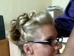 Сногсшибательные, Большие сиськи, Член, Милф, В офисе, Жесткий секс, Шпионские видео