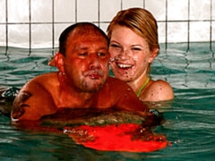 Блондинки, Минет, Обнаженные, Бассейн, Бритые, Спорт, Молоденькие, Сиськи