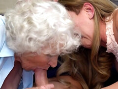 Lécher le cul, Doigter, Hd, Lesbienne, Léchez, Mature, Tatouage, Nénés