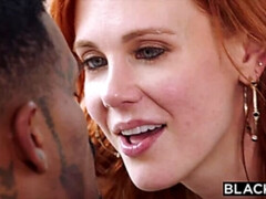 Zwart, Hondjeshouding, Kokhalzen, Interraciaal, Zoenen, Moeder die ik wil neuken, Realiteit, Tatoeage