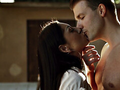 18 ans, Gros cul, En levrette, Seins naturels, De plein air, Adolescente, Nénés