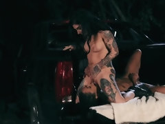 Cunnilingus, Coche, Penetracion con dedos, Lesbiana, Lamidas, Coño, Tatuaje, Tetas