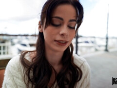 Windy Cafe Day Ignites a Wild Foot Affair