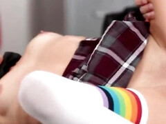 18 jaar, Grote lul, Bruinharig, Frans, Hardcore, Hd, Lerarin, Tieten likken