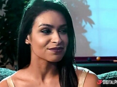 Grote mammen, Bruinharig, Gezichtzitten, Hakken, Zoenen, Lesbisch, Likken, Geschoren