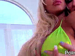 Любители, Анальный секс, Бикини, Минет, Милф, Реалити, Рыжие, Втроем