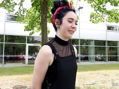 Pijpbeurt, Sperma shot, Lul, Duits, Klein, Openbaar, Tiener, Tieten likken