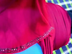 Cul, Rondelette, Preservatif, Indienne, De plein air, Public, Séduite, Suçant