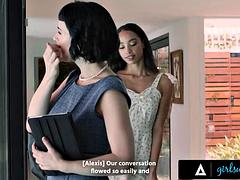 Chica, Tetas grandes, Morena, Sexo duro, Interracial, Lesbiana, Strapon, Tetas