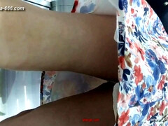 Amateur, Asiatique, Fait maison, Public, Espionne, Adolescente, Sous la jupe, Voyeur