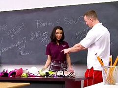 Nana, Sucer une bite, En gros plan de très près, Hard, Orgasme, Adolescente, Nénés, Uniforme