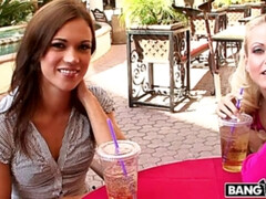 Rubia, Morena, Lesbiana, Lamidas, Coño, Trio, Tetas, Juguetes