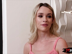 Rubia, Mamada, Monstruo, Tetas naturales, Pequeña, Coño, Afeitado, Tetas