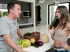 Perverted Riley Reid mind-blowing adult clip