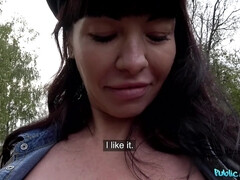 Amateur, Mamada, Morena, Estilo perrito, Europeo, Jeans, Pov, Tetas