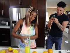 Zwart, Diep in de keel, Interraciaal