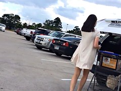 18yo Jiggly Booty in Dress Jumps Up