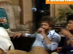 Anal, Cul, Gros seins, Sucer une bite, 2 femmes 1 homme, Rétro, Plan cul à trois, Rétro ancien