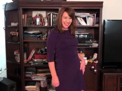 Bruinharig, Hd, Ondergoed, Masturbatie, Rijpe lesbienne, Tepels, Nylonstof, Slipje